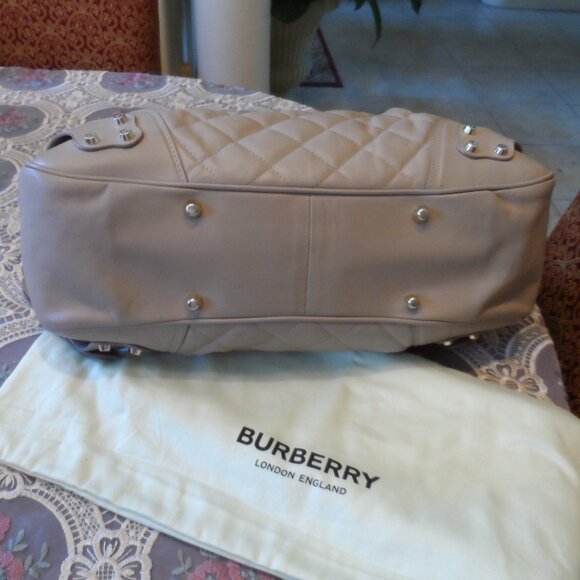 Burberry Beige Quilted Leather Shoulder Bag - Picture 10 of 16
